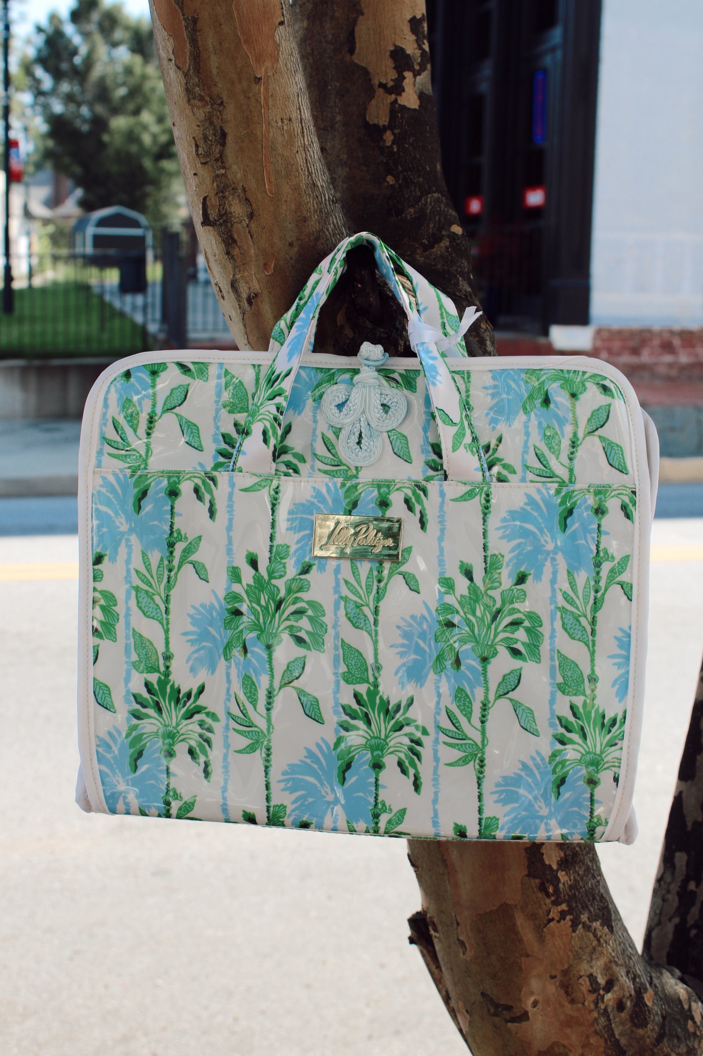 LILLY PULITZER Hanging Toiletry Bag