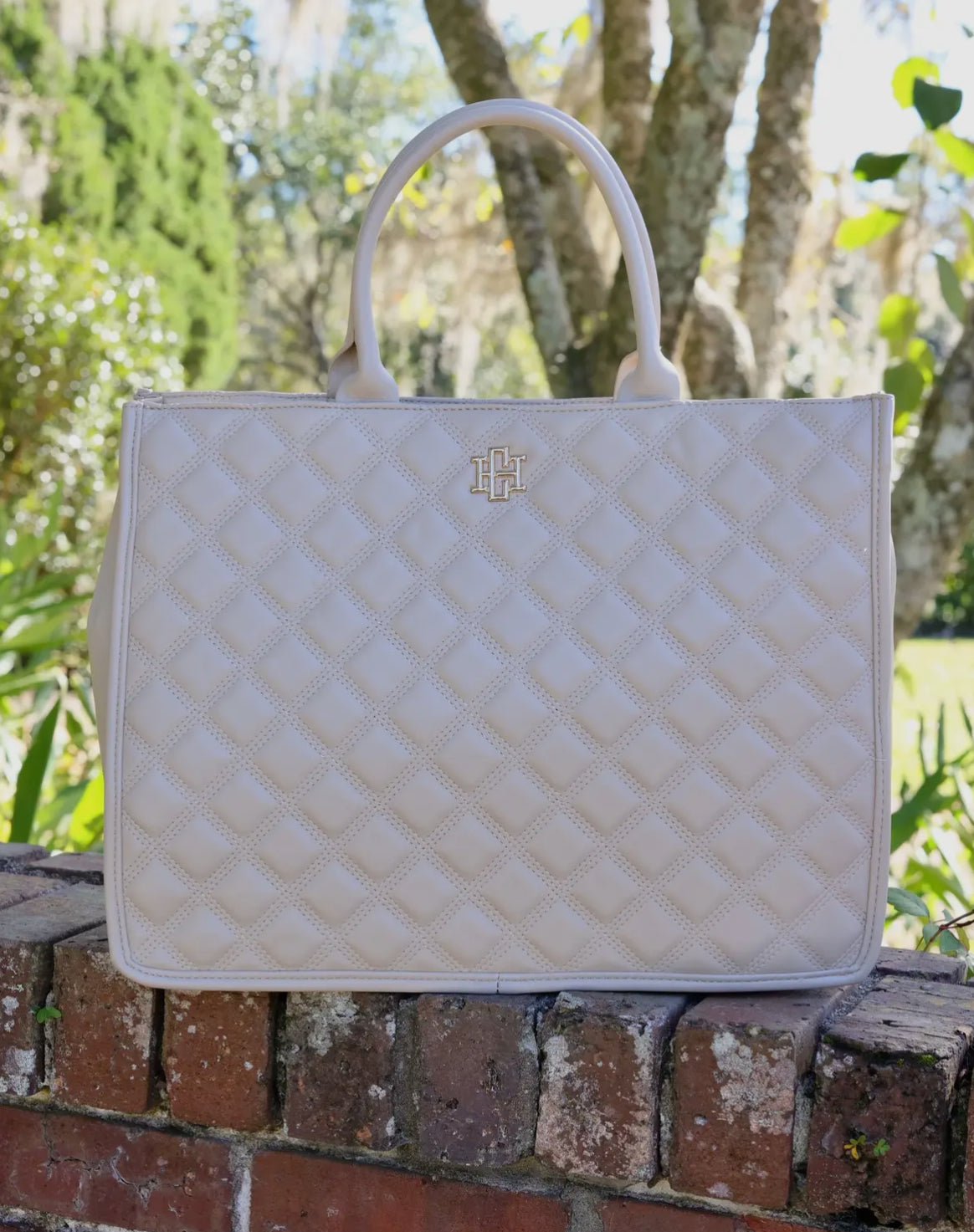 CAROLINE HILL Niall Tote
