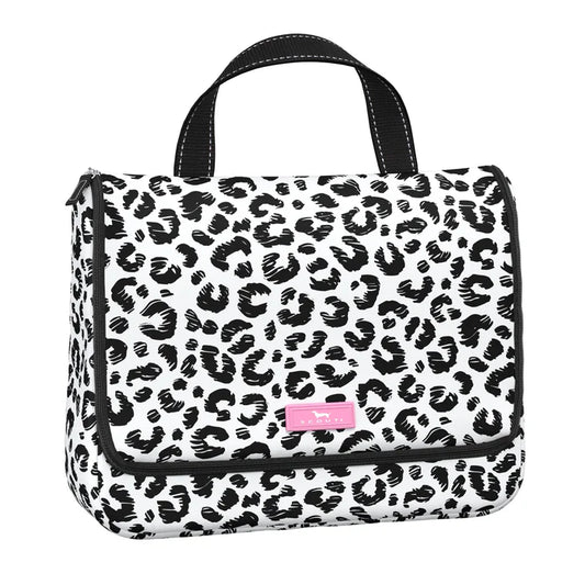 SCOUT Beauty Gordito Hanging Toiletry Bag