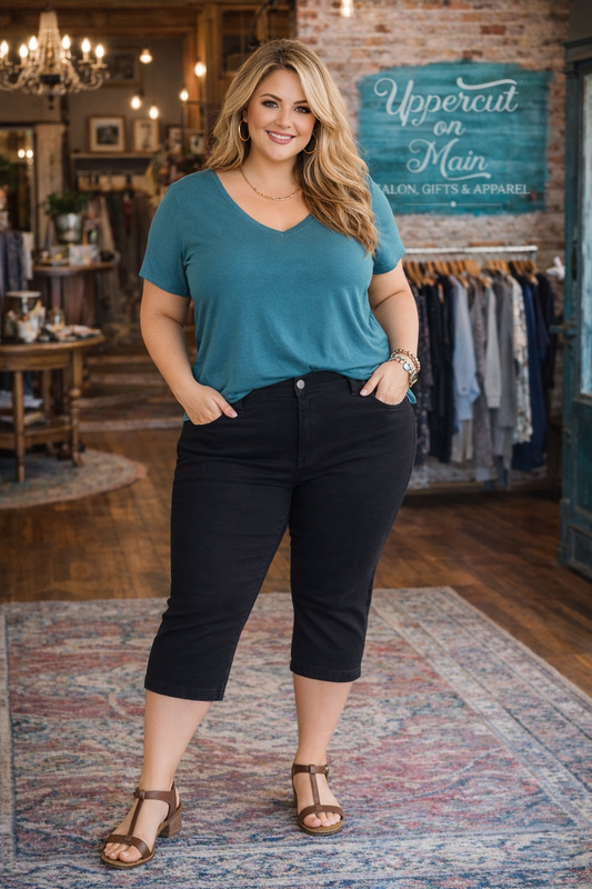 JUDY BLUE HW Black Skinny Capri