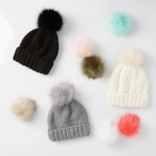 SNAP ON Pom Pom Beanie