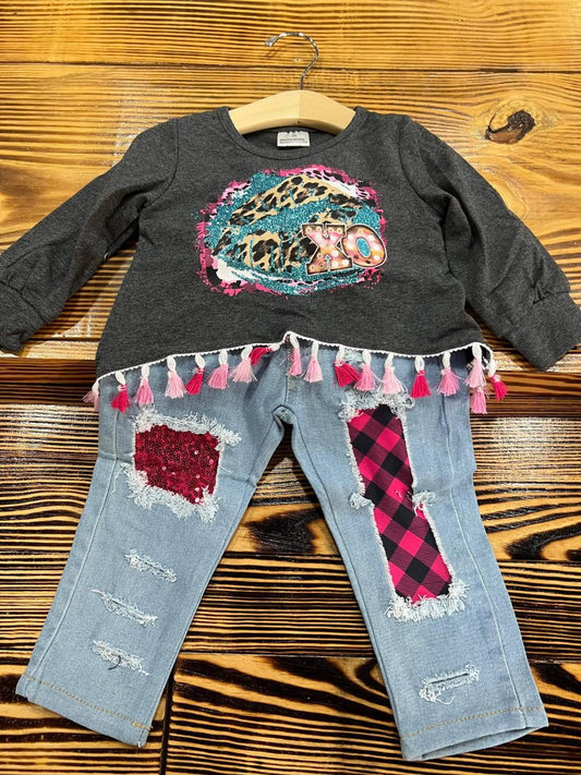 XOXO Tassel Set